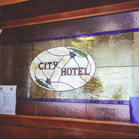 Hotel City Кивасо Екстериор снимка