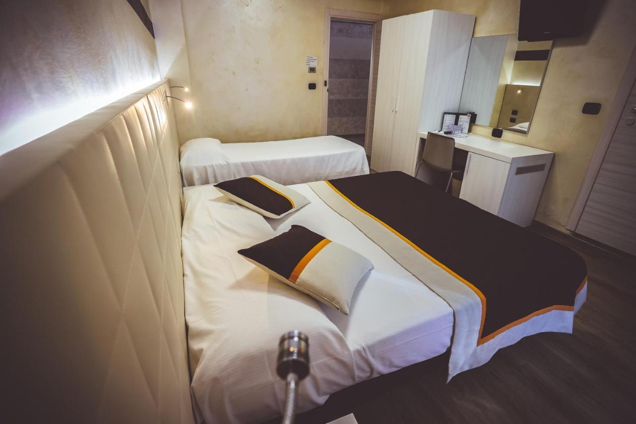 Hotel City Кивасо Екстериор снимка