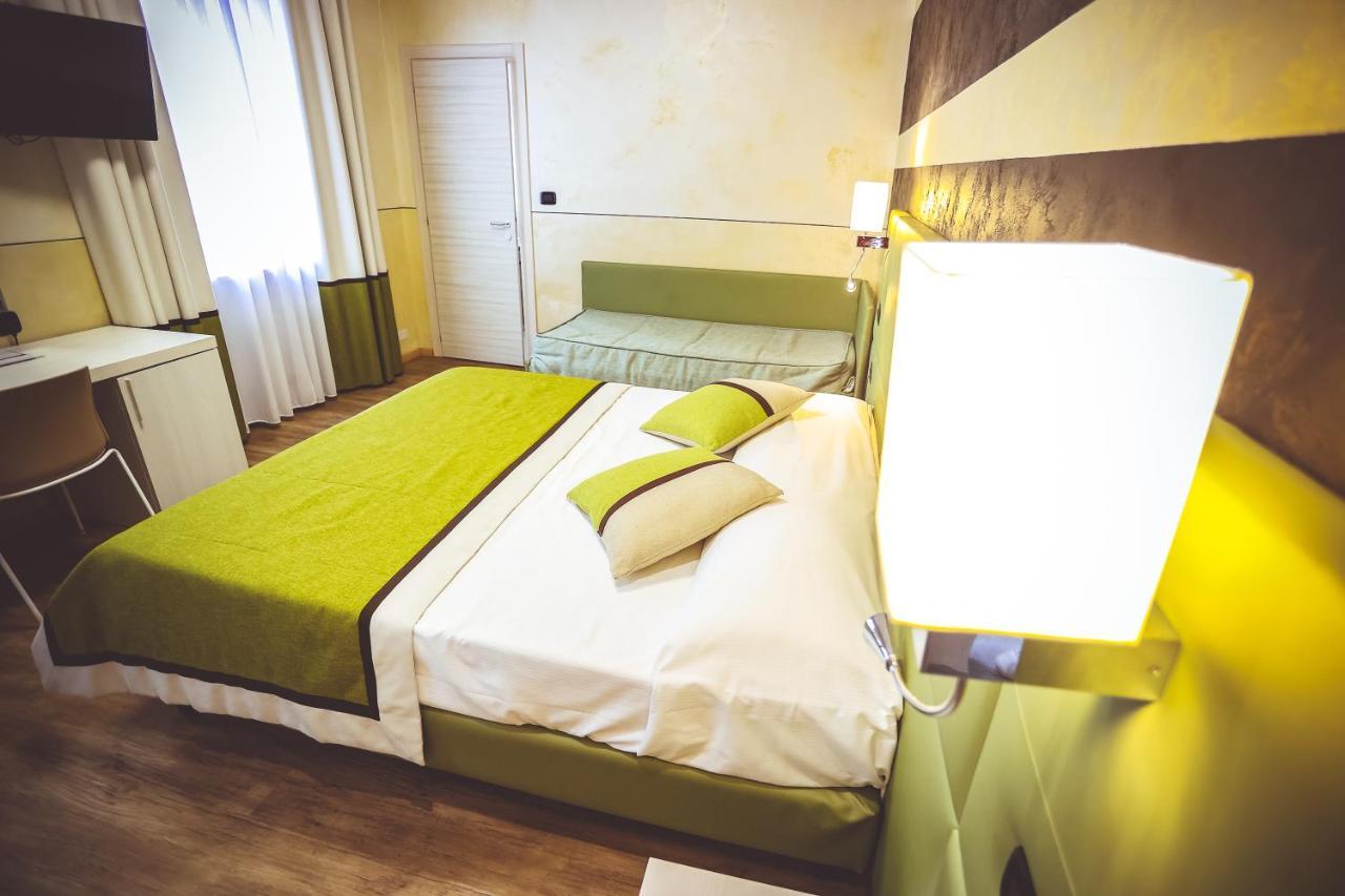 Hotel City Кивасо Екстериор снимка