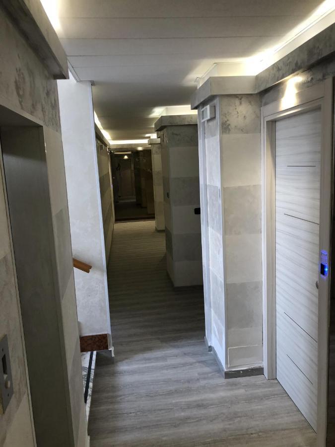 Hotel City Кивасо Екстериор снимка