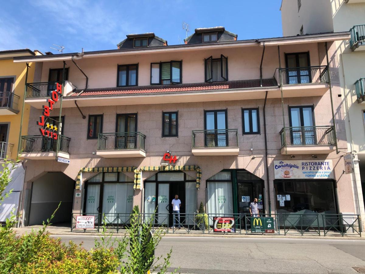 Hotel City Кивасо Екстериор снимка