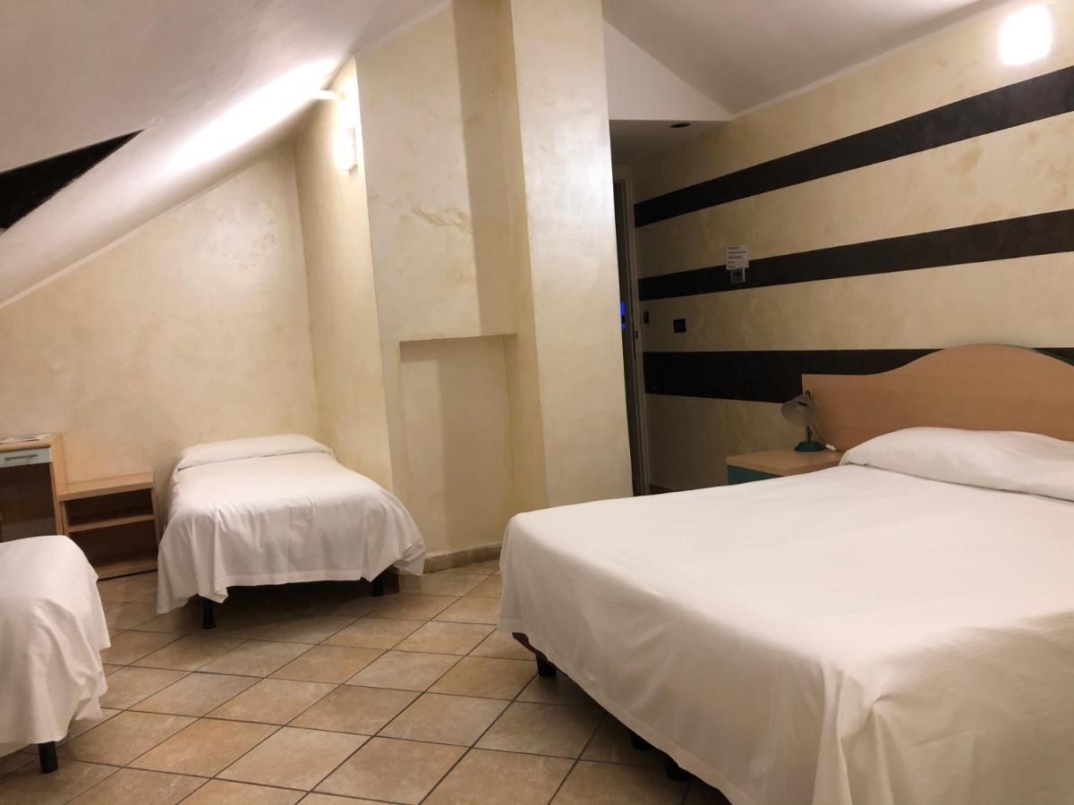 Hotel City Кивасо Екстериор снимка