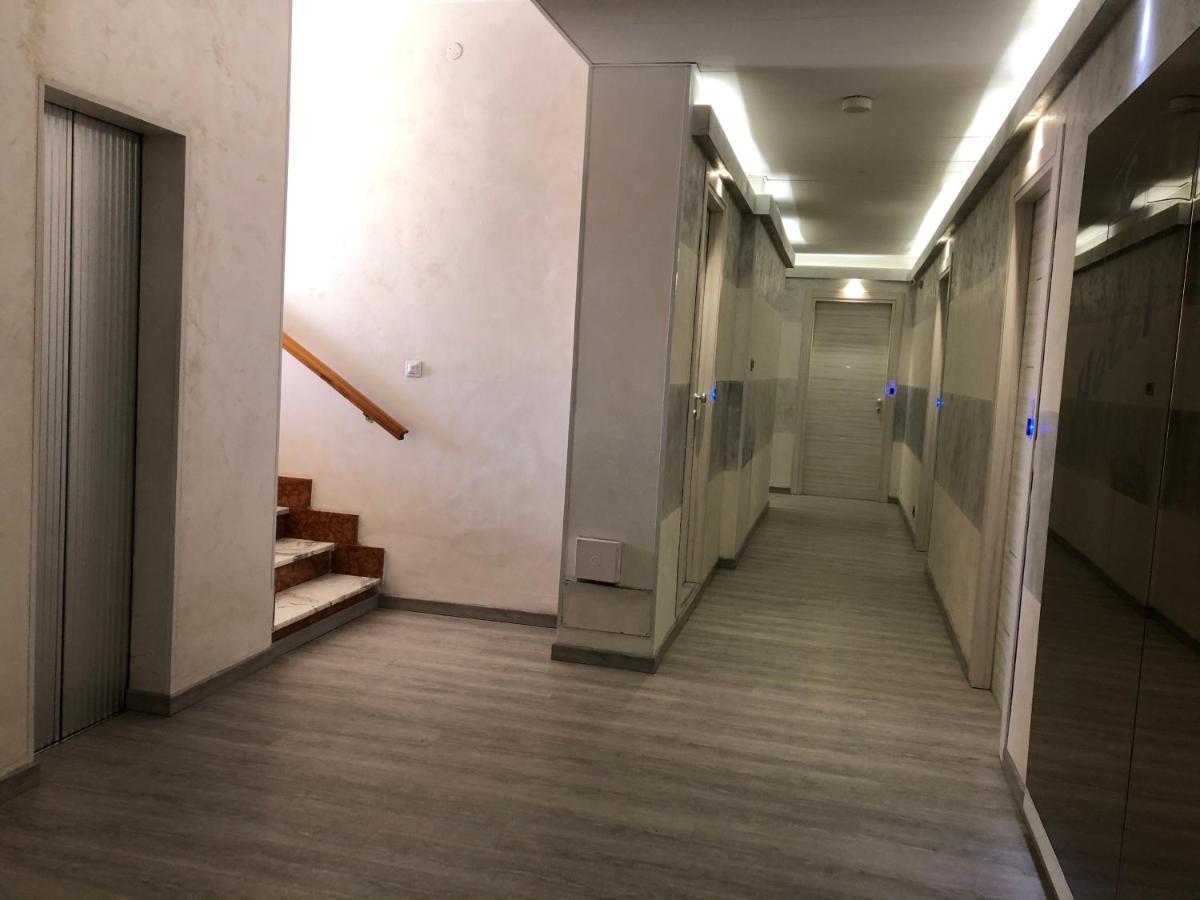 Hotel City Кивасо Екстериор снимка