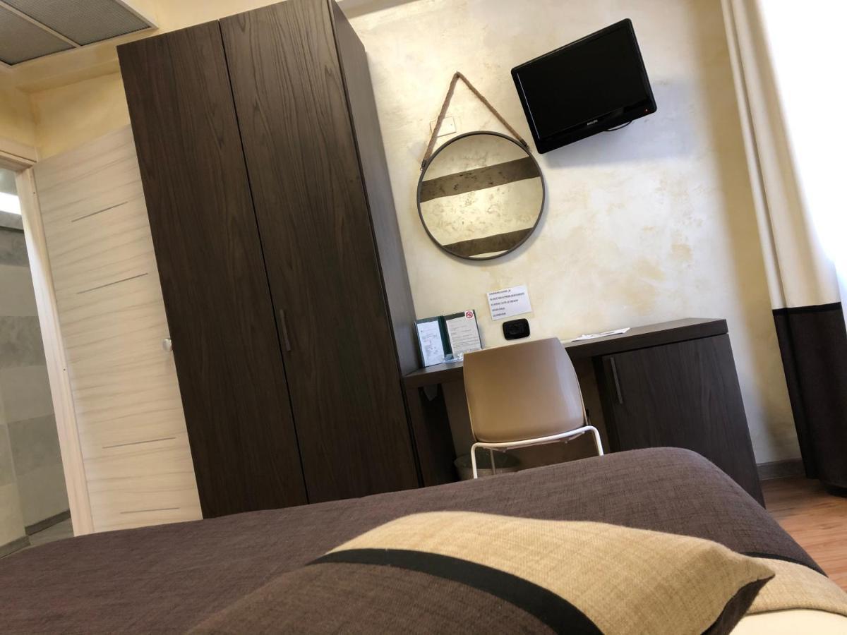 Hotel City Кивасо Екстериор снимка